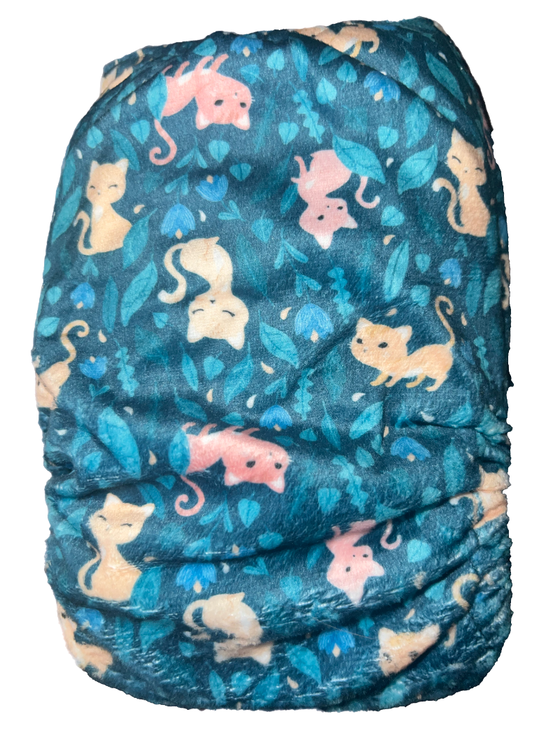 cats and flowers blue on a candie cloth nappy